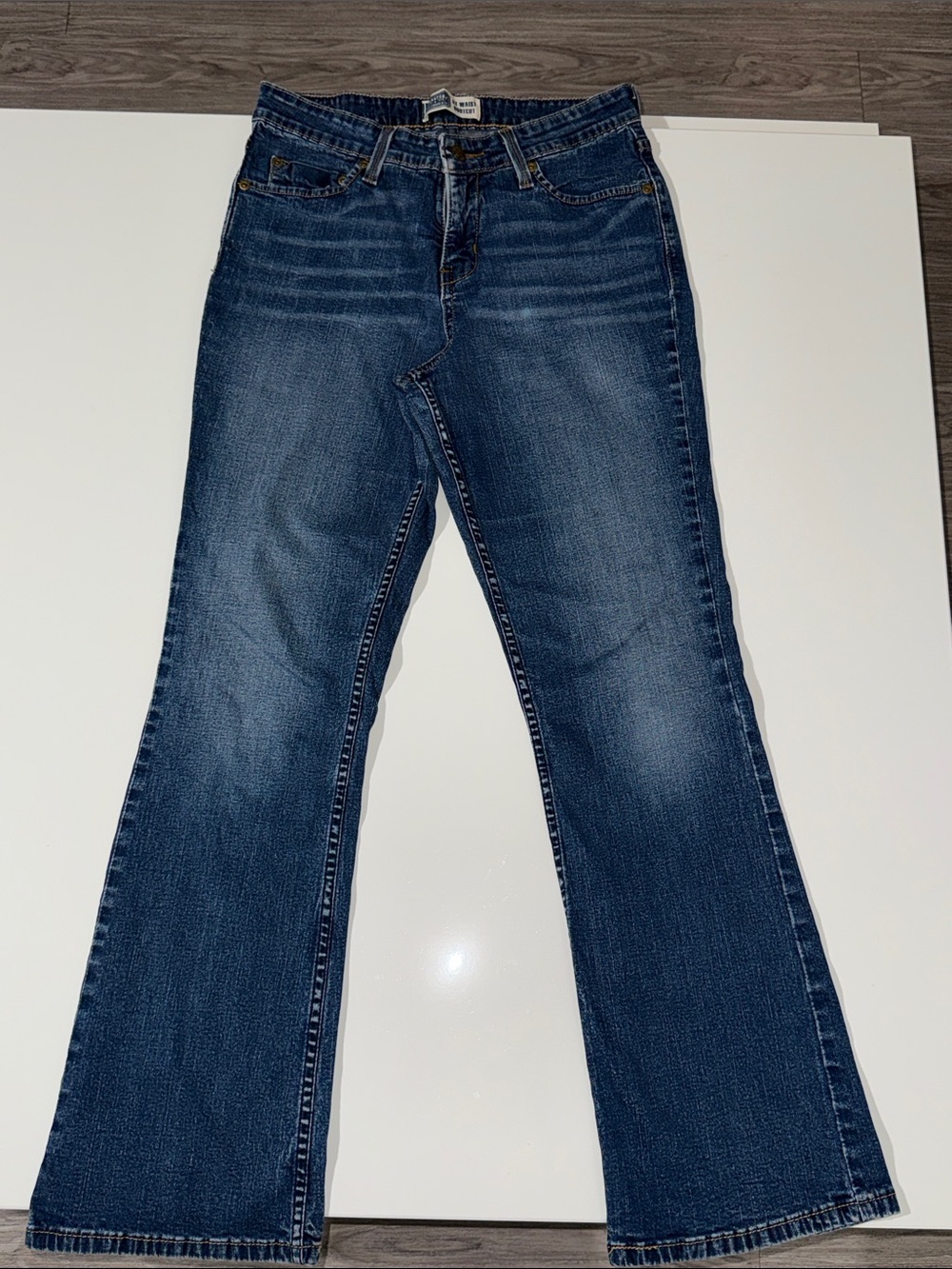 Signature Levi Strauss jeans at waist bootcut Size 6